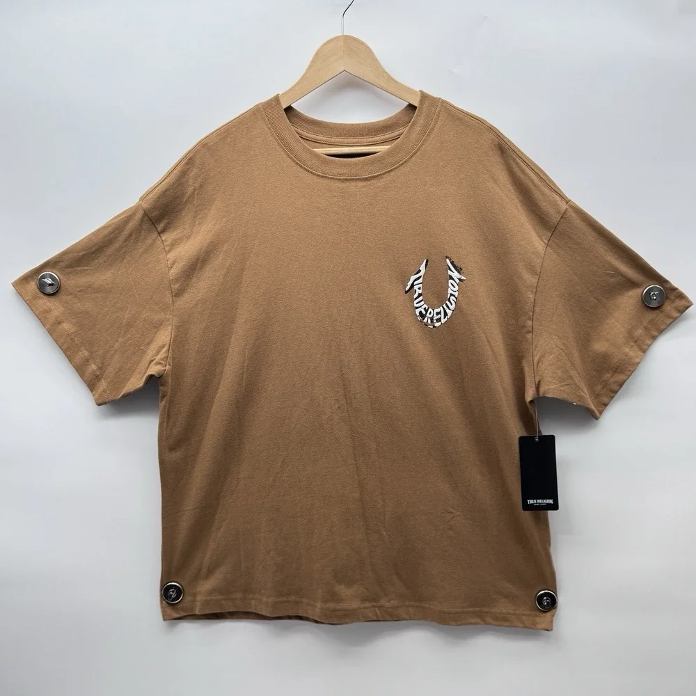 True Religion Mens Small Horseshoe Logo Graphic T-Shirt Mustard Tan Brown NWT